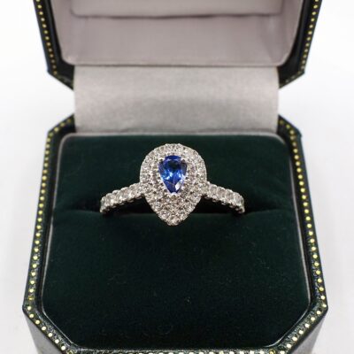 18ct White Gold & Tanzanite Diamond Ring