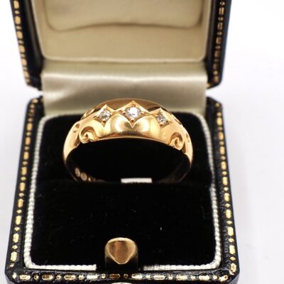 18ct Yellow Gold Gypsy Trilogy Ring